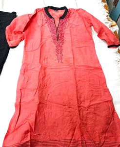 Trendy Combo Set – Kurta &amp; Cut Jeggings Brand New