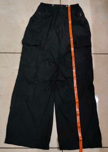 Baggy Black Cargo Pants