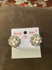 Elegant Flower Stud Earrings