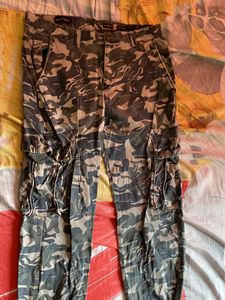 Comfortable cargo joggers