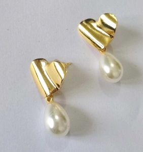 Heart &amp; Pearl Drop Earrings ❣️