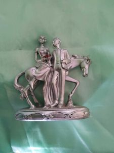 Couple Showpiece