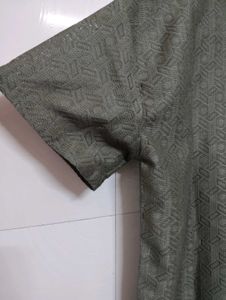 Stylish Green Textured Button-Up Top