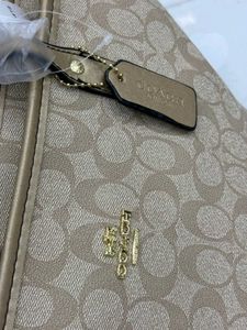coach tote bags budget