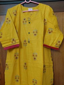 Mustard Yellow Printed Kurta Size M