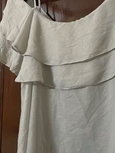 Chic Ruffled Off-Shoulder Top