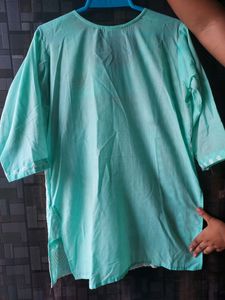 Chikankari Short Kurti ✨