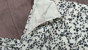 Floral Print Puff Sleeve Top
