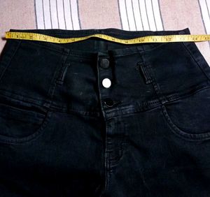 Black High-Waisted Jeans