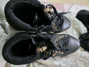 Black Sneakers