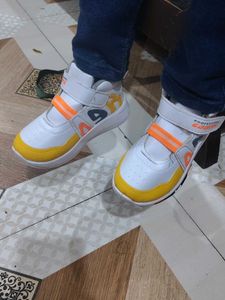 Kids White &amp; Yellow Sneakers in offer sale price