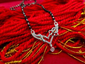 Elegant Pure Silver Mangalsutra with Intricate Des