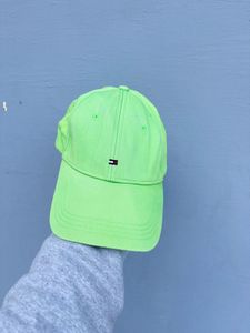 💯 og TOMMY HILFIGURE Lime Green Cap