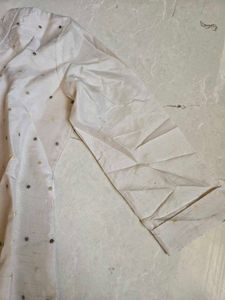 Elegant White Kurta with Subtle Print