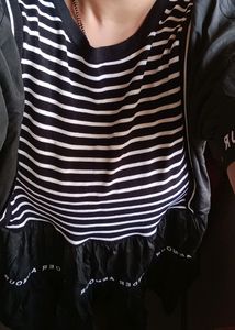 2XL YELLOW TOP Black is 3XL