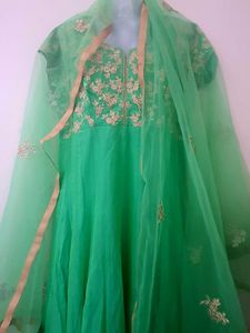 30% Discount. Brand NEW Grand Look Kurta Set