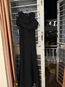 Elegant Black Cold Shoulder Maxi Dress