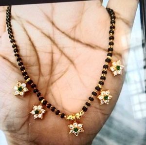 Elegant Mangalsutra with Floral Pendants