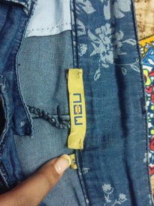 Women Blue Jeans Floral Print Loose Fit Culottes
