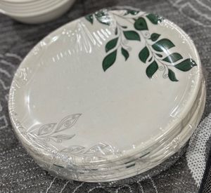 Round Leaves Print Dinner Set Pack Of 20