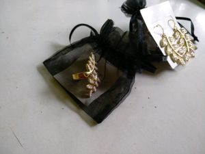 Earing and ring set (unused)
