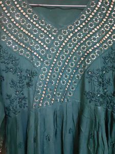 Elegant Emerald Green Kurta Set with Du