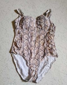 Stylish Snake Print One-Piece Swimsuit