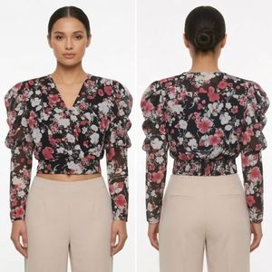 Floral Puff Sleeve V-Neck Crop Top