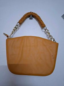 Stylish Mustard Handbag with Gold Chain