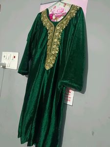 Velvet Strecheble Complete Suit Set...