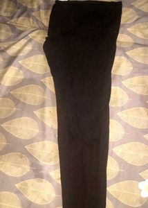 2 Pairs of Women's Leggings available