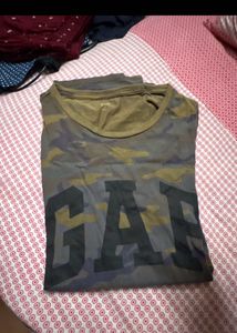 GAP Camo Print T-Shirt XL Size