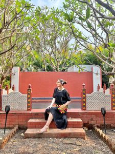 black tunic dress