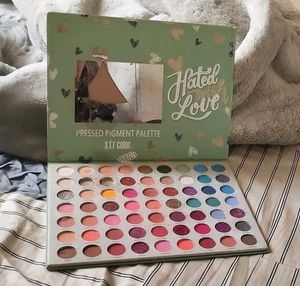 S.F.R Color Hated With Love Pressed Pigment Eyesdw