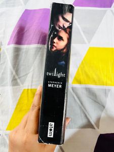 Twilight Novel By Stephenie Meyer