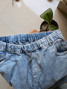 Men's Light Wash Jeans