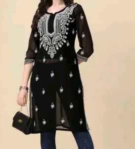 Elegant Black Embroidered Kurta
