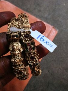 Exquisite Gold Bangles with Gemstones
