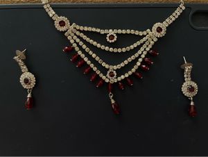 Elegant Red Stone Necklace &amp; Earrings Set