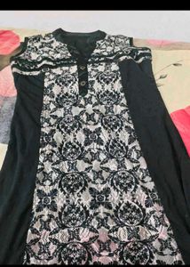 Stylish Black &amp; White Sleeveless Kurta