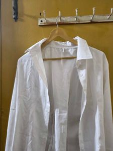 Chic White Long Sleeve Button-Up Shirt