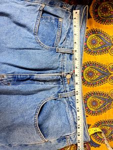 Light Wash Denim Jeans 🩵