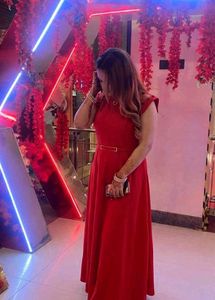 😍Chic Red🍒 Sleeveless Dress ✨with Studs