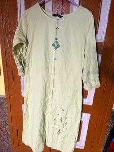 Elegant Pastel Green Embroidered Kurta