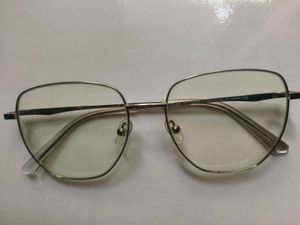 Stylish Metal Frame Eyeglasses