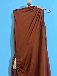 Elegant Brown One-Shoulder Maxi Dress