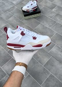 Nike Air Jordan 4 Retro