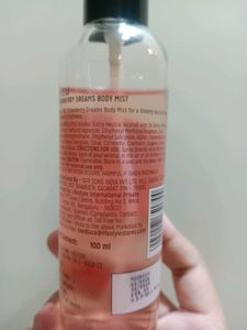 IKSU Strawberry Dreams Body Mist