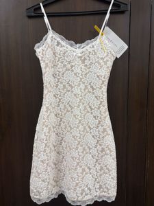 Elegant white floral lace mini dress💕