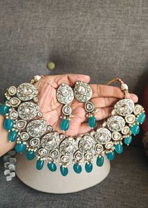 Stunning Teal Kundan Necklace &amp; Earrings Set